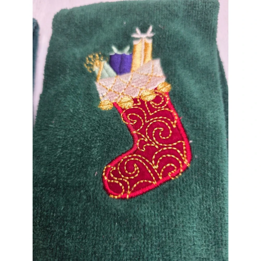 Saturday Knight Ltd Christmas Hand Towels Set of 3 Green Teddy Bear Stocking